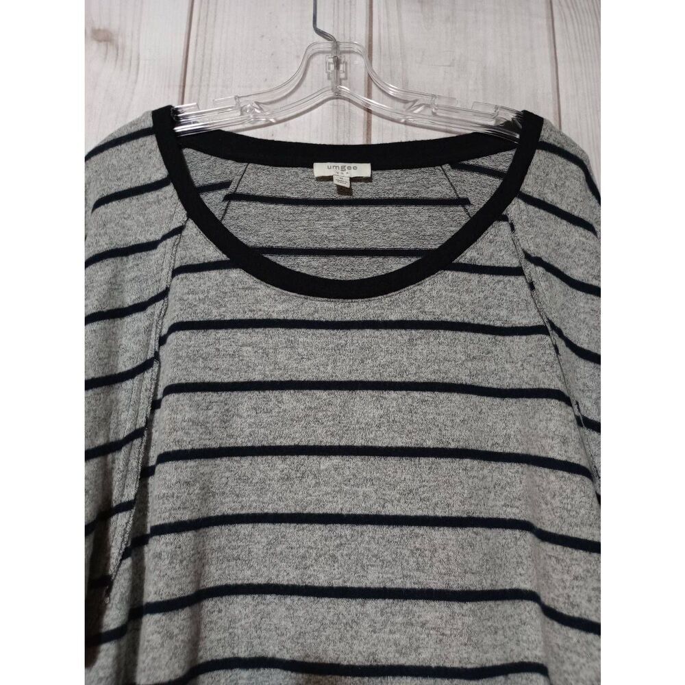 Umgee‎ Sweater Ladies Medium Gray Navy Soft Oversized Cozy Light Weight - Picture 3 of 6